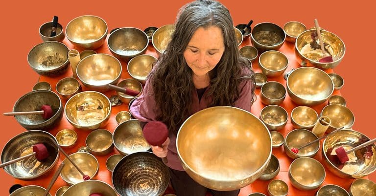 Learn how to play singing bowls -by Jane Winther